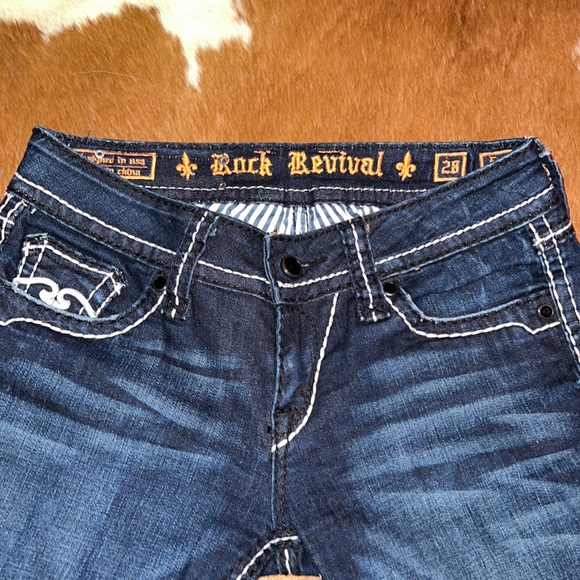 Rock Revival low rise boots cut jeans. - Picture 2 of 4